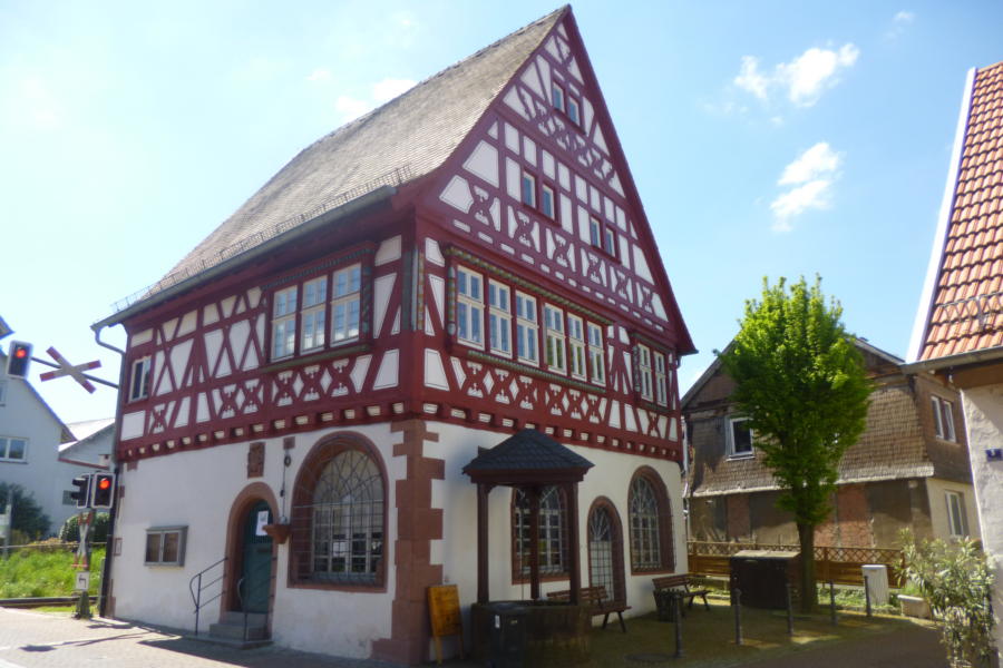 Fachwerkbau des alten Birkenauer Rathauses